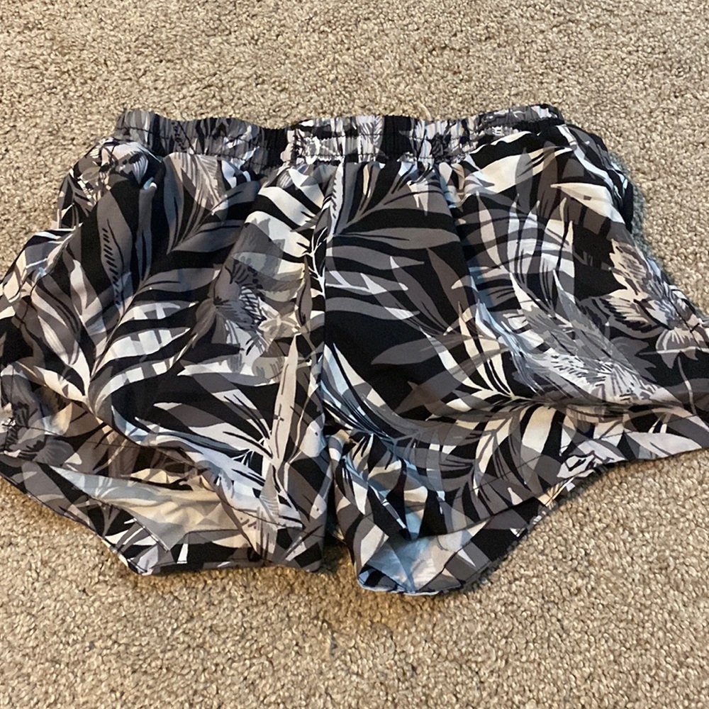 old navy activewear shorts floral